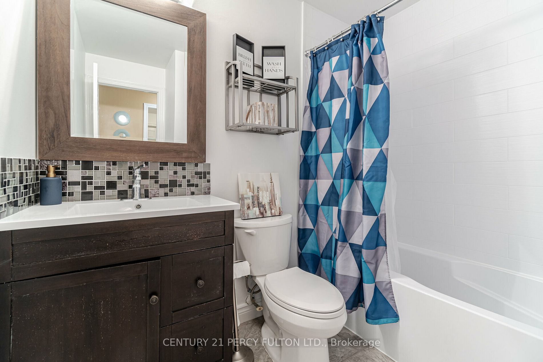 189 Lake Driveway W, #209