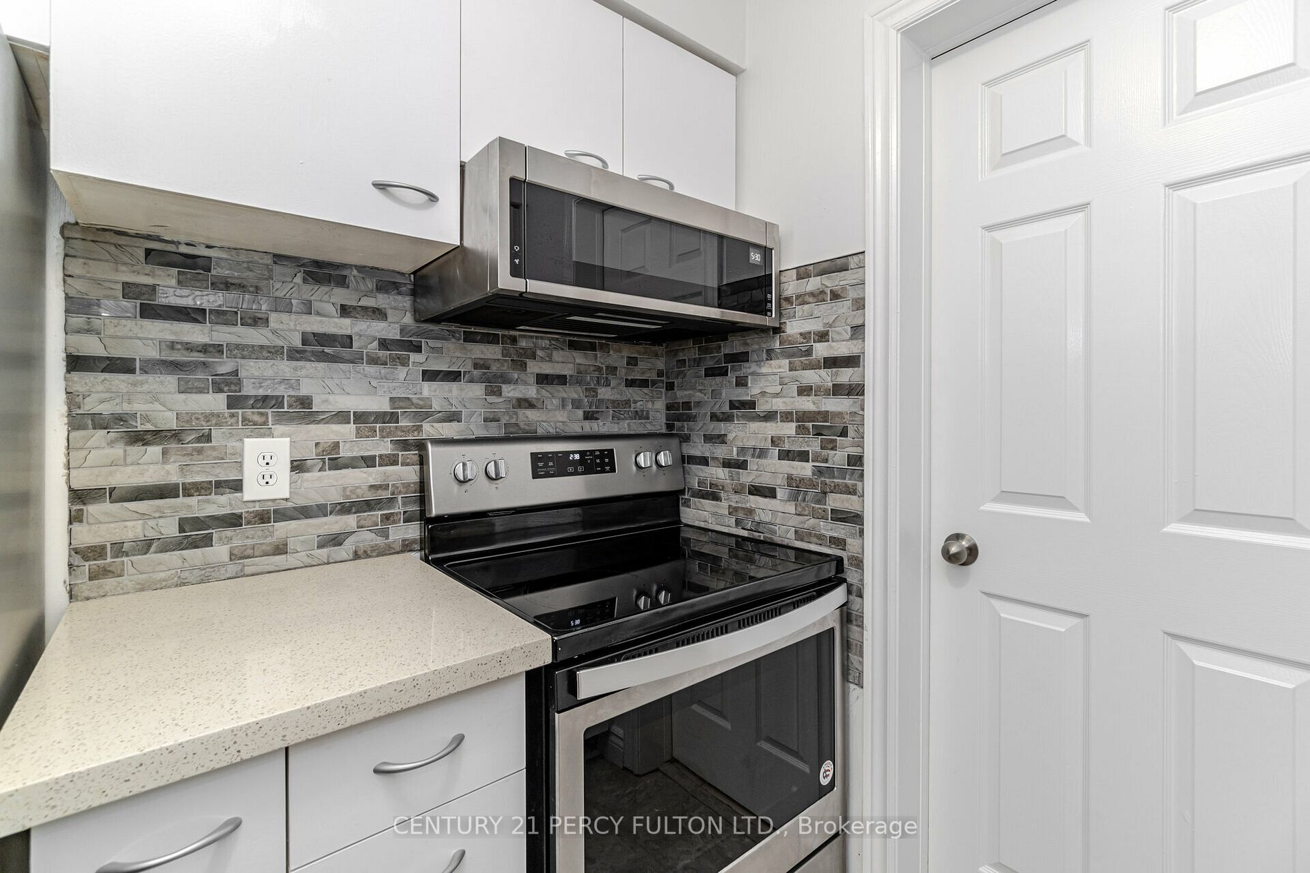 189 Lake Driveway W, #209