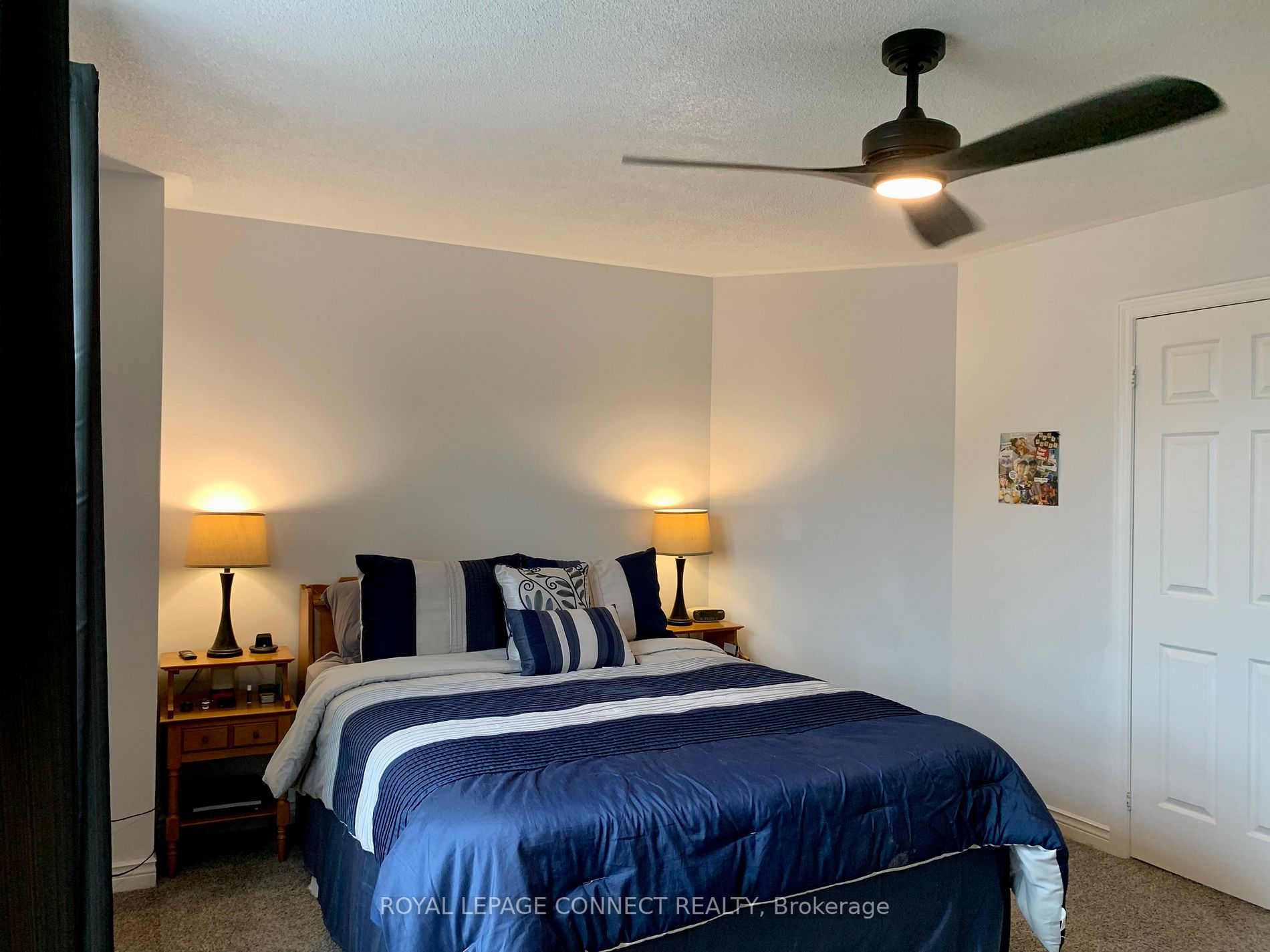 37 Brownstone Cres