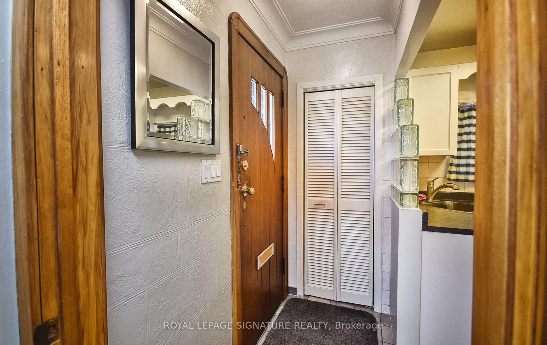 157 Woodville Ave