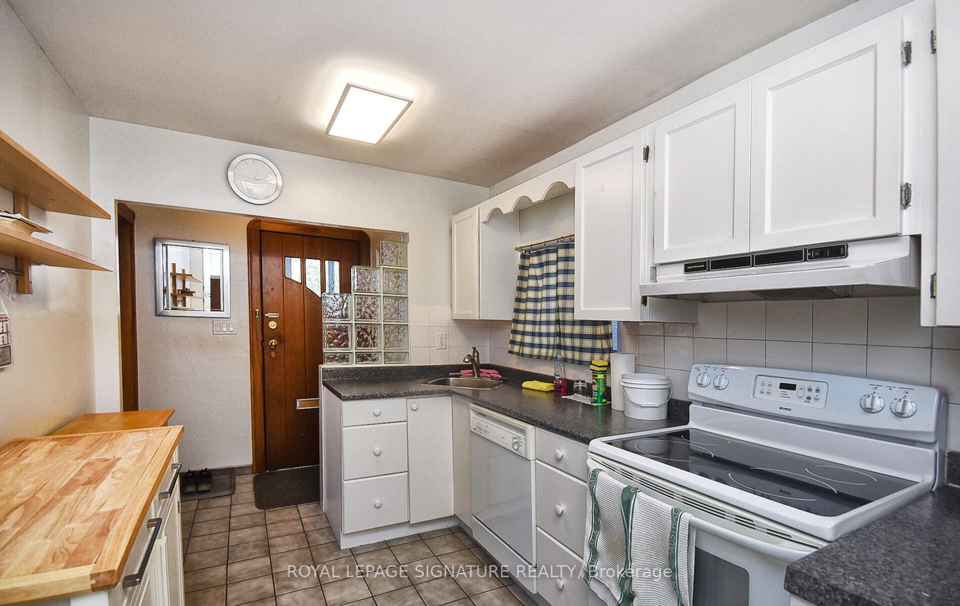 157 Woodville Ave