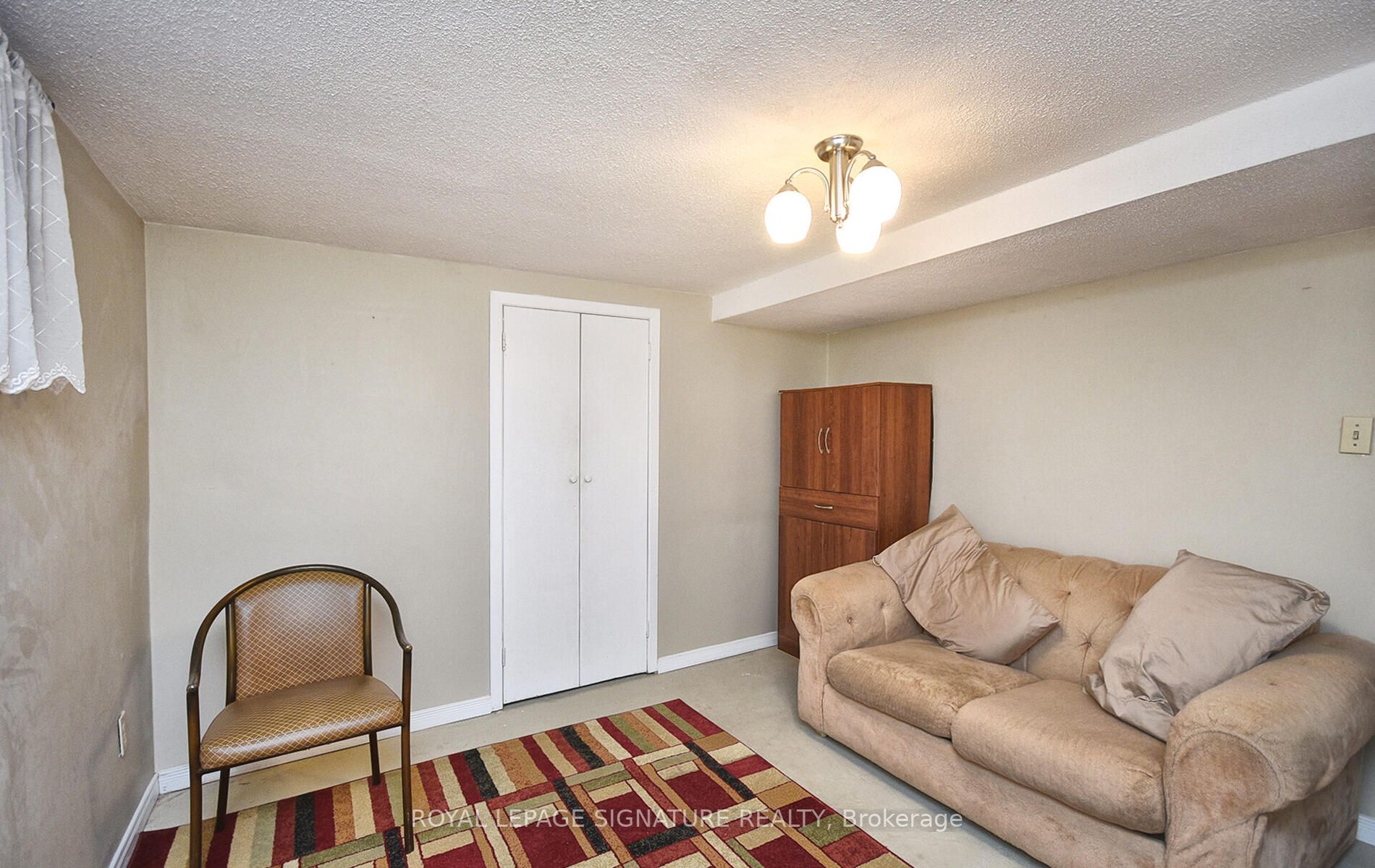 157 Woodville Ave