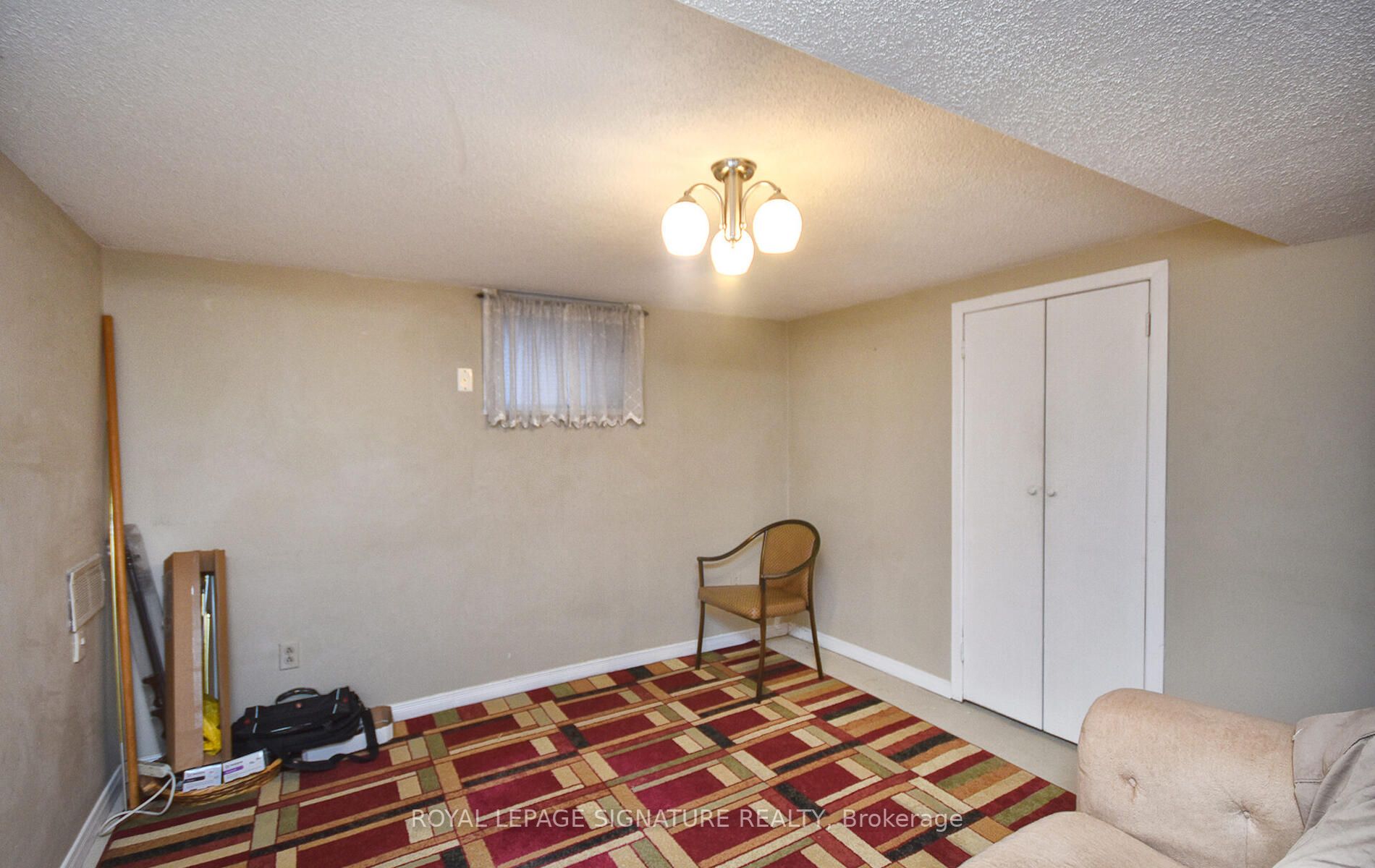 157 Woodville Ave