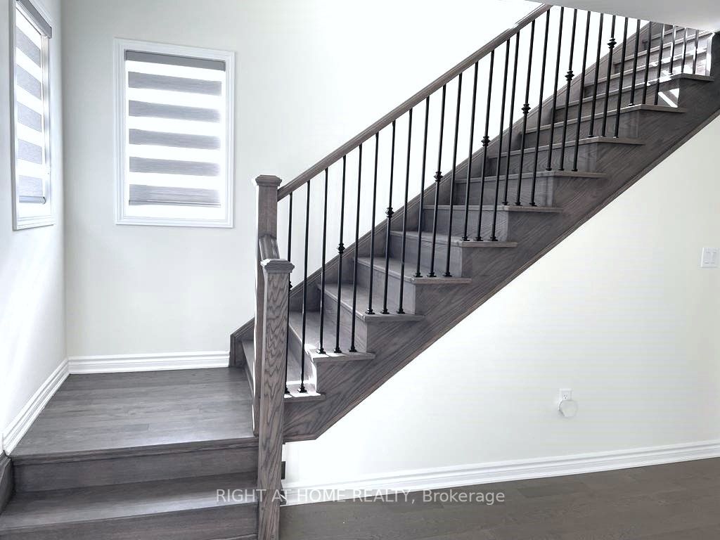 3240 Chimney Swift Cres
