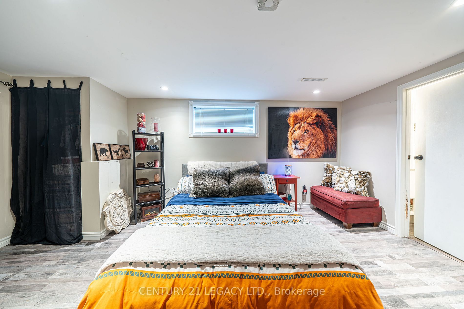 924 Greenwood Crescent