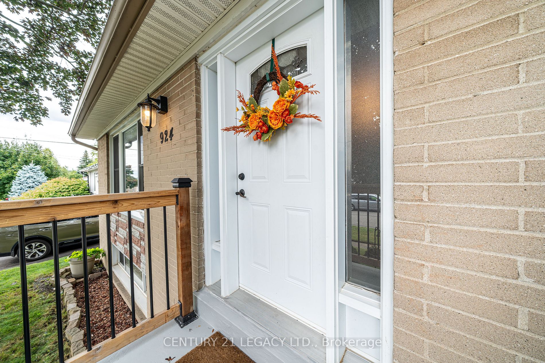 924 Greenwood Crescent
