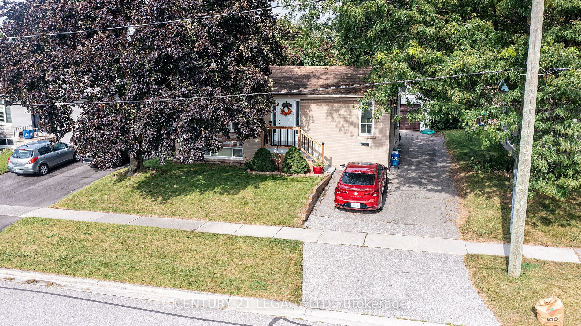 924 Greenwood Crescent