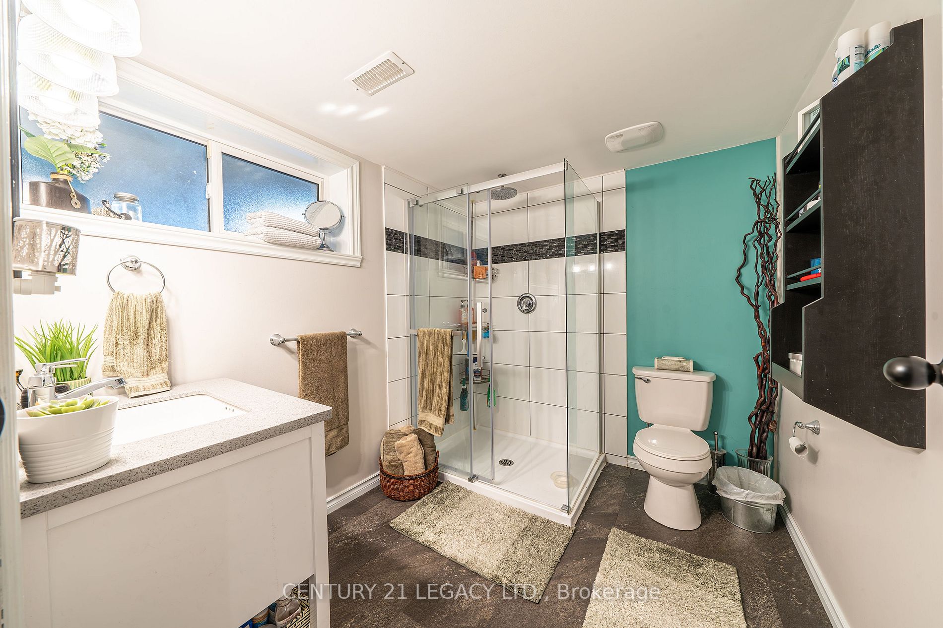 924 Greenwood Crescent