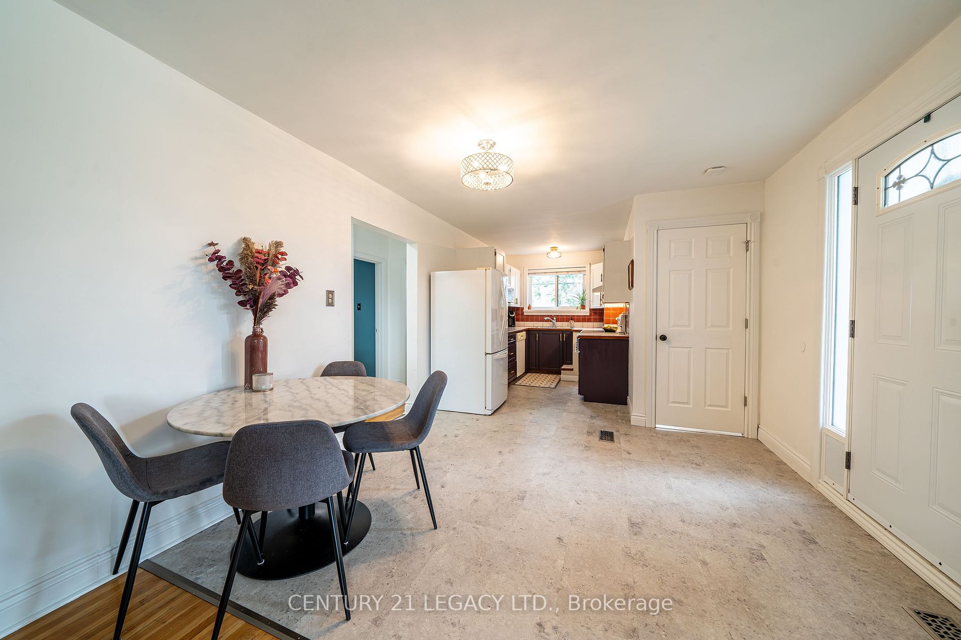 924 Greenwood Crescent