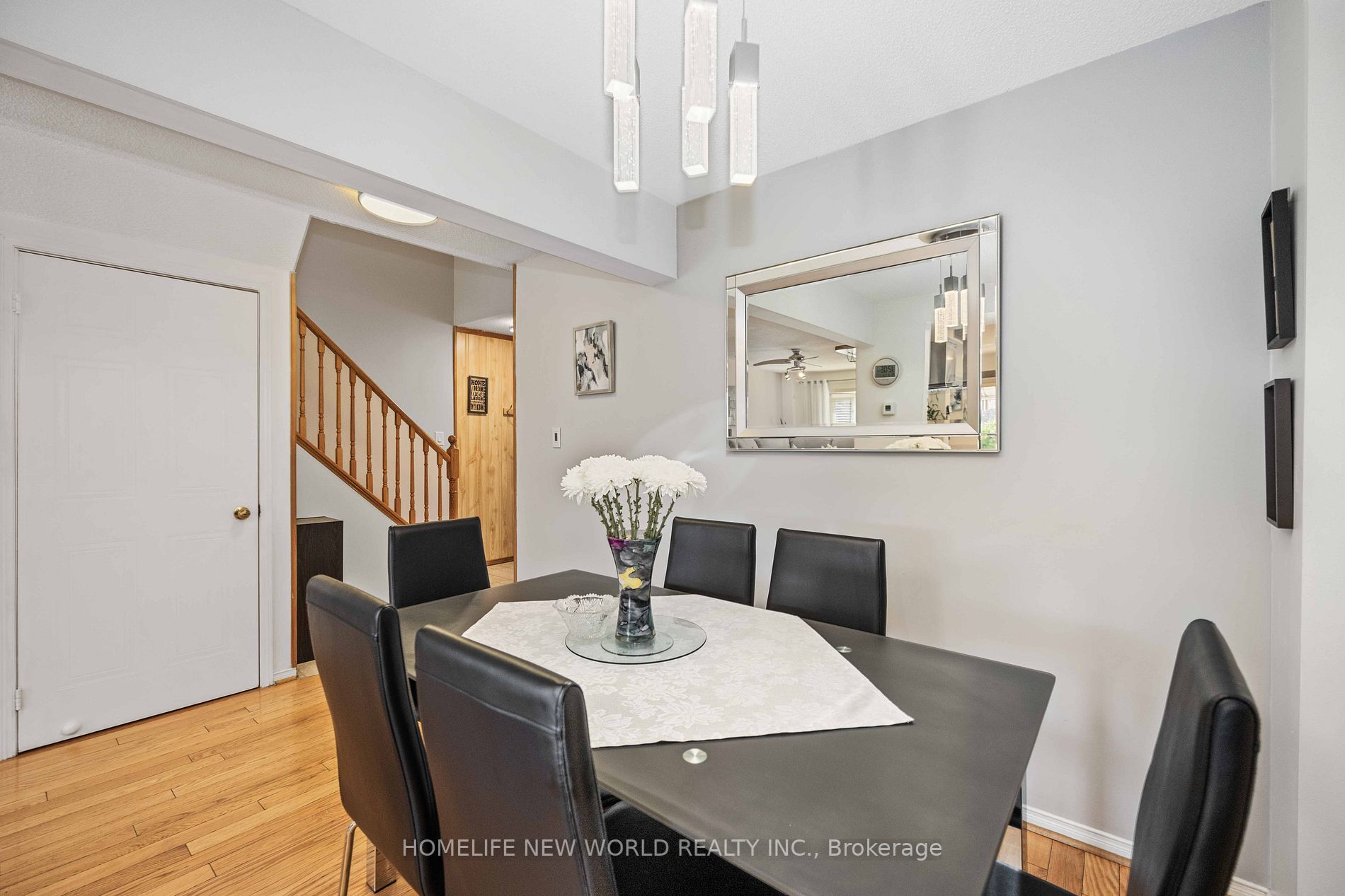 48 Mccullock Crescent