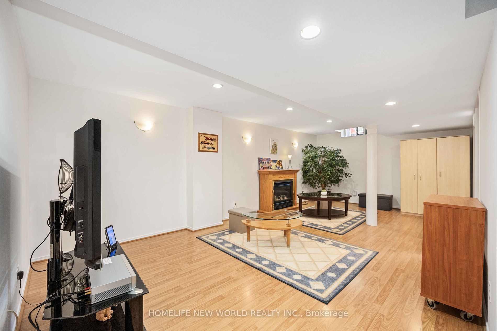 48 Mccullock Crescent