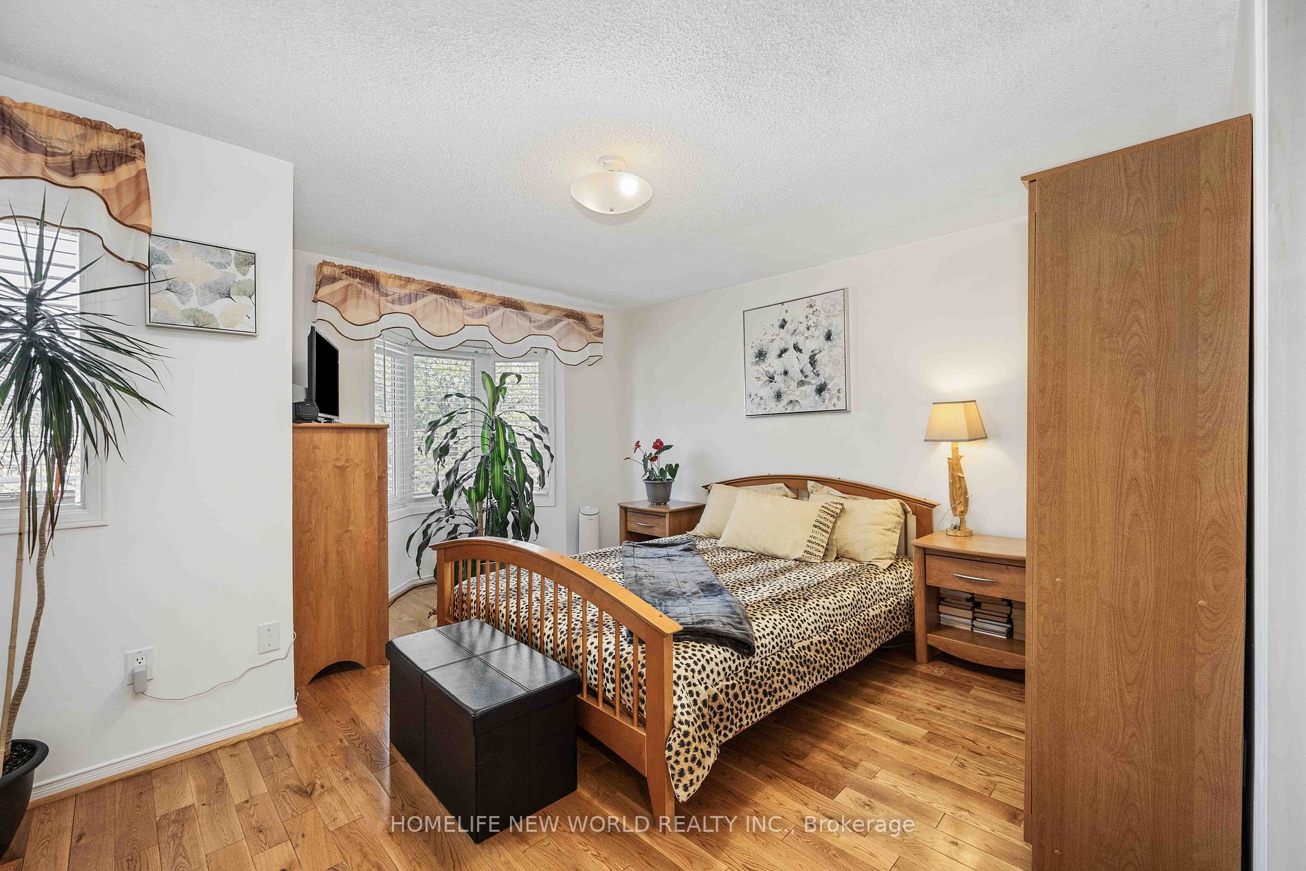 48 Mccullock Crescent
