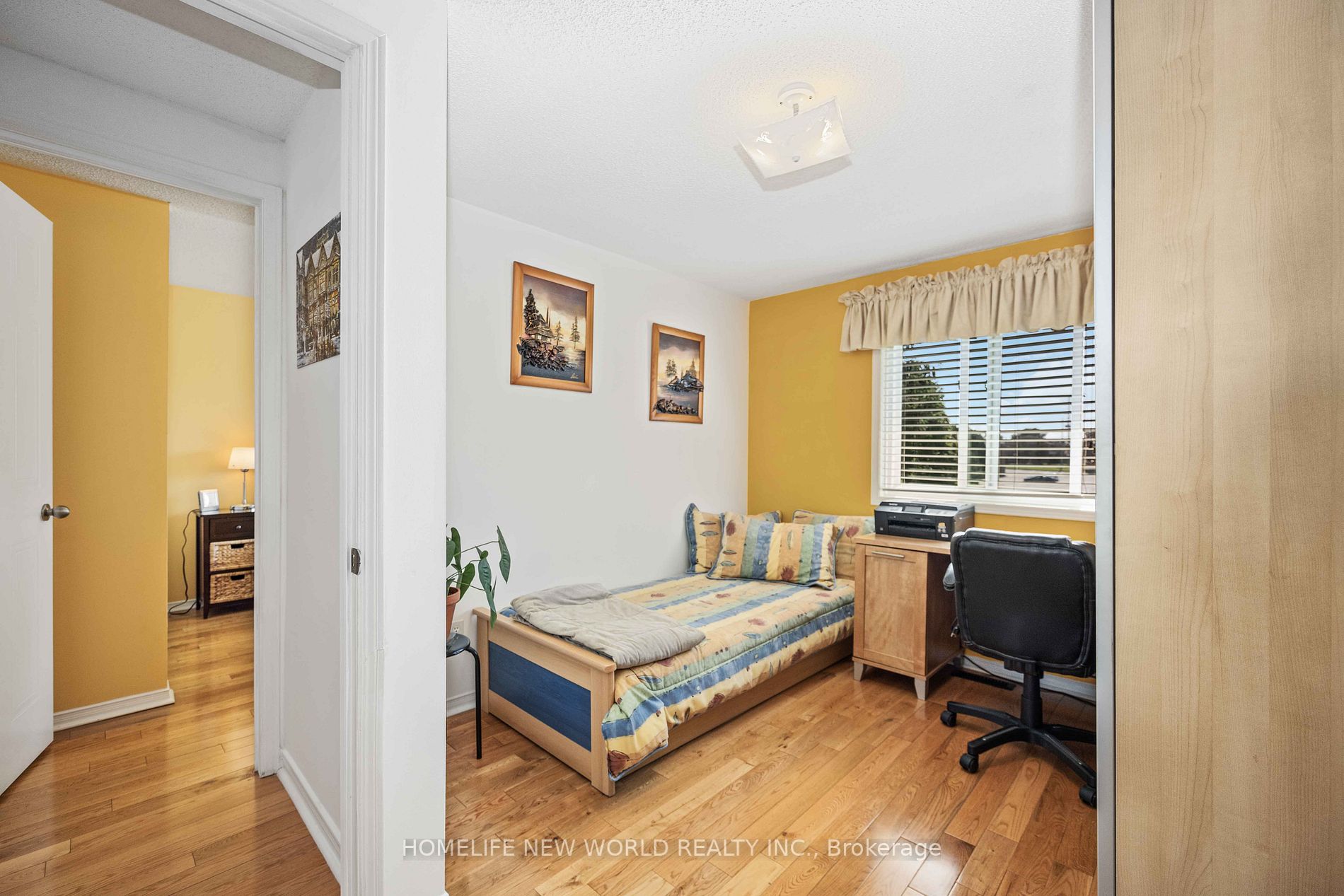 48 Mccullock Crescent