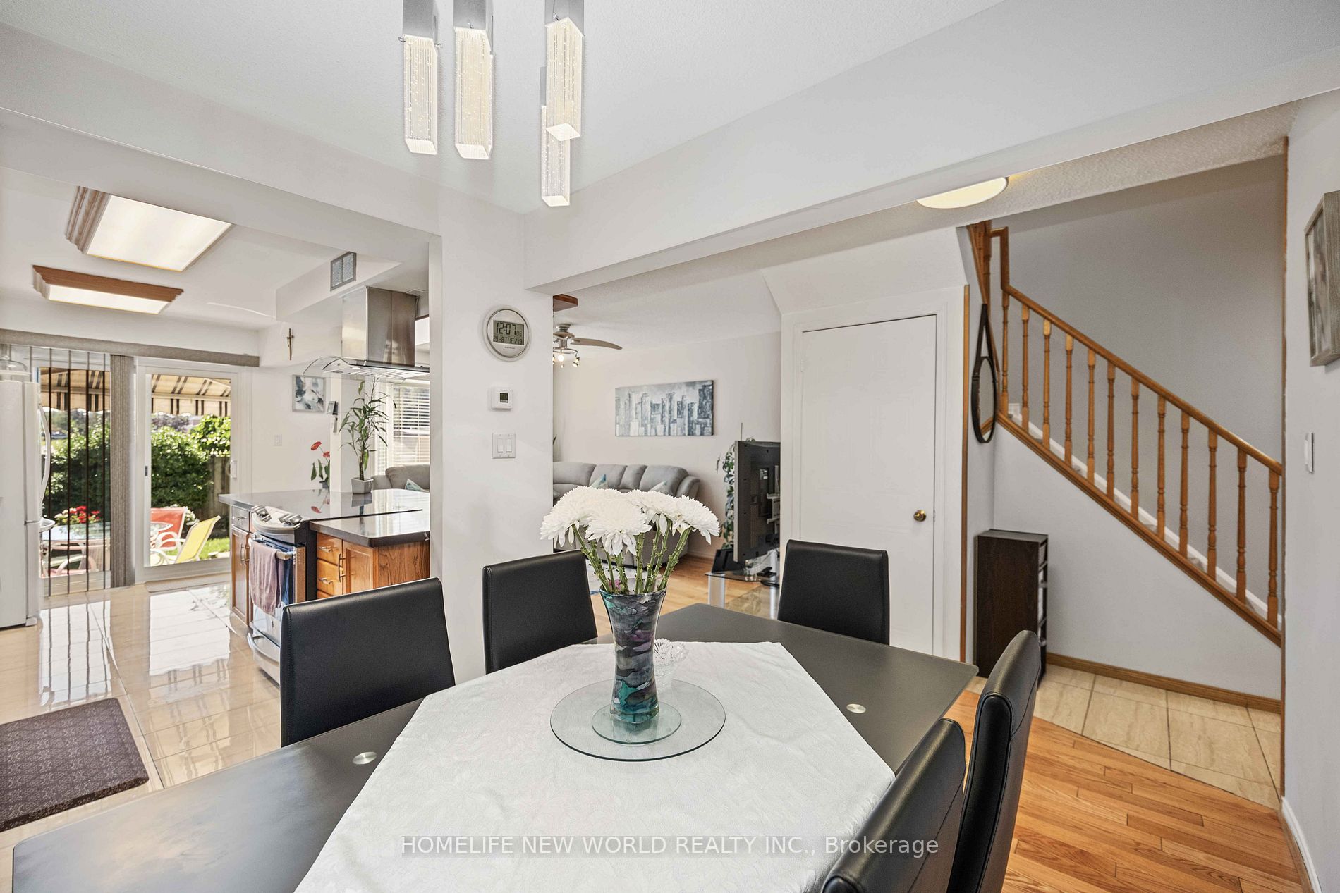 48 Mccullock Crescent