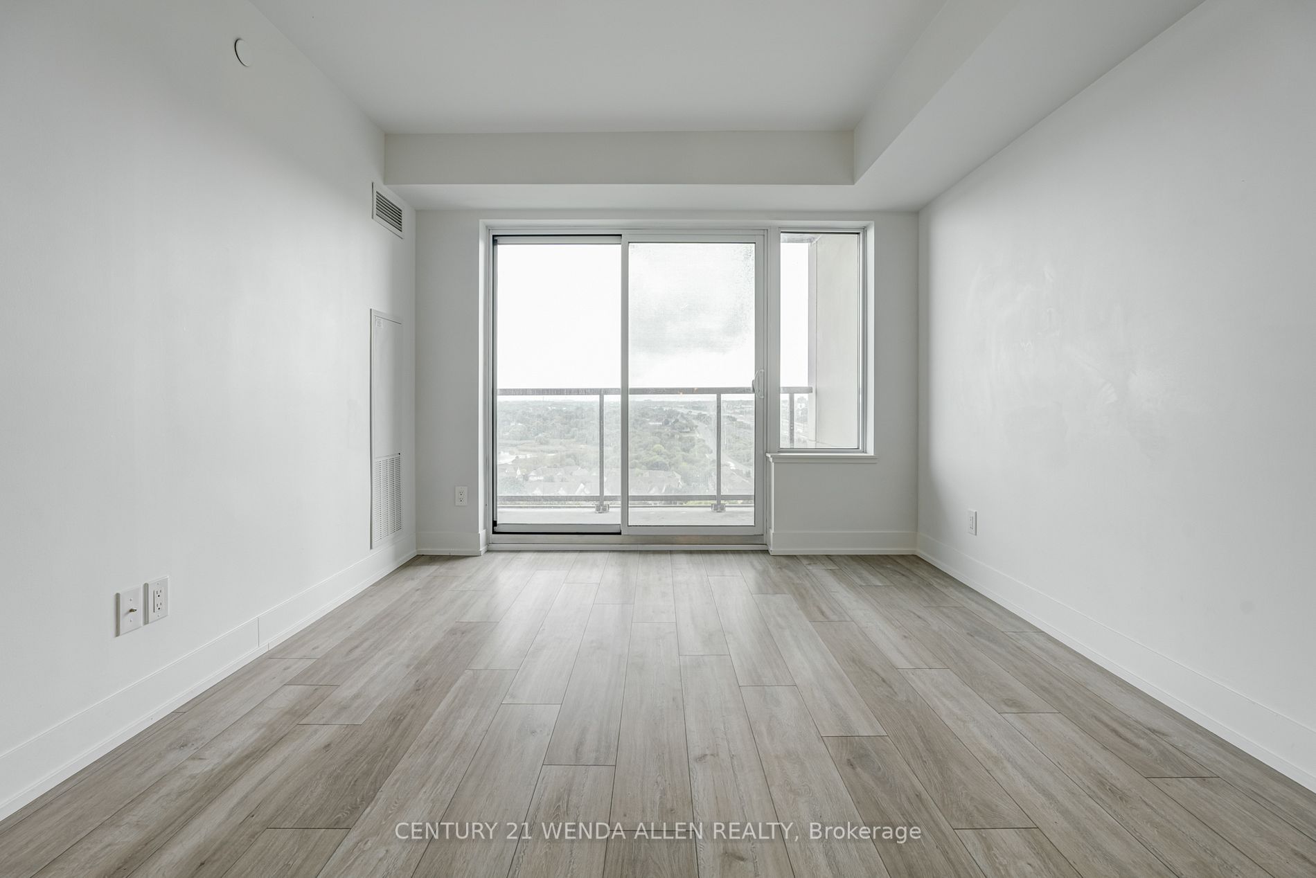 1215 Bayly St, #1308
