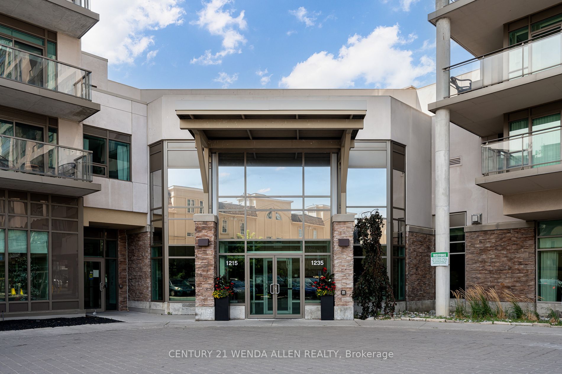 1215 Bayly St, #1308