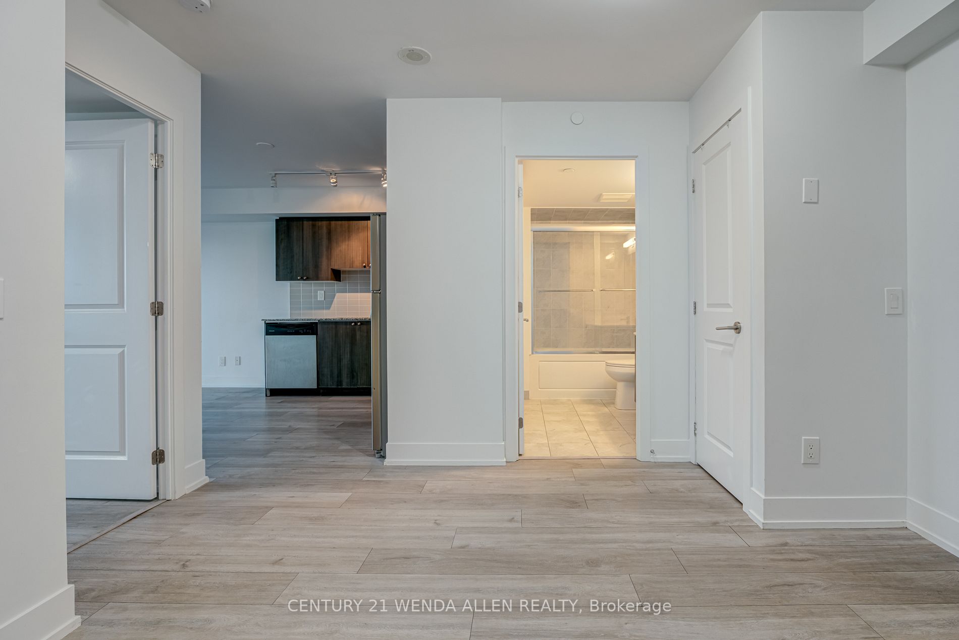 1215 Bayly St, #1308
