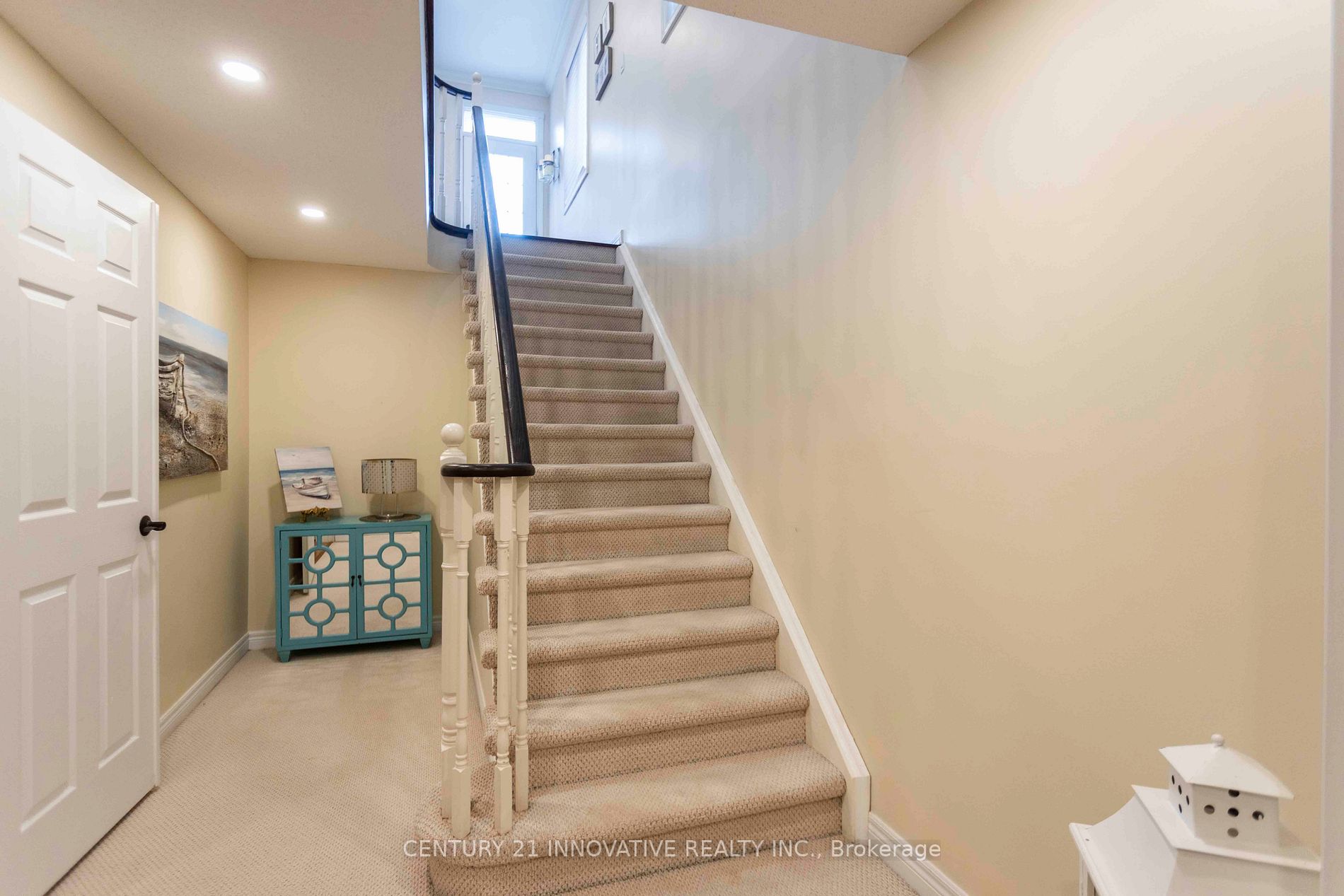 1365 Maddock Dr