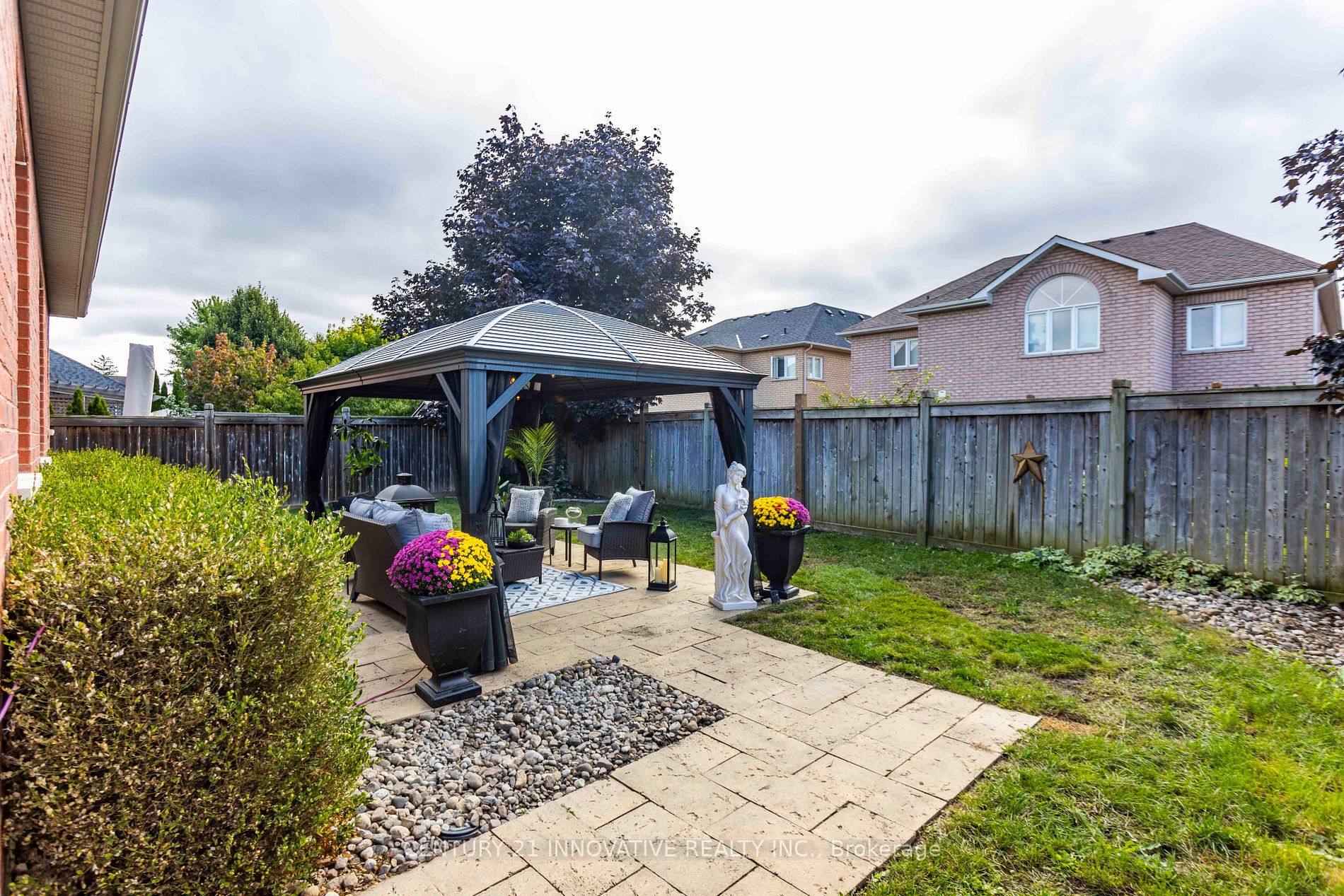 1365 Maddock Dr