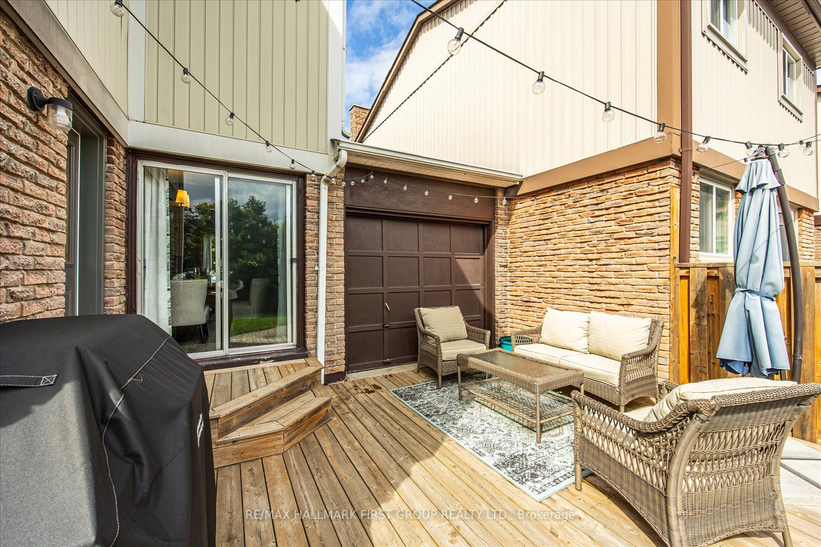 1161 Canborough Crescent
