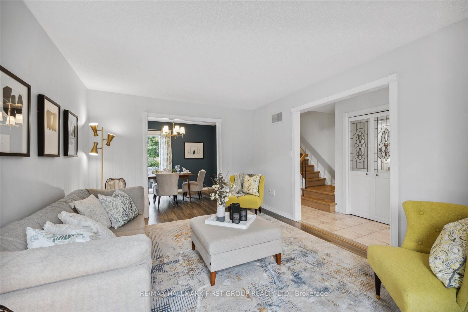 1161 Canborough Crescent