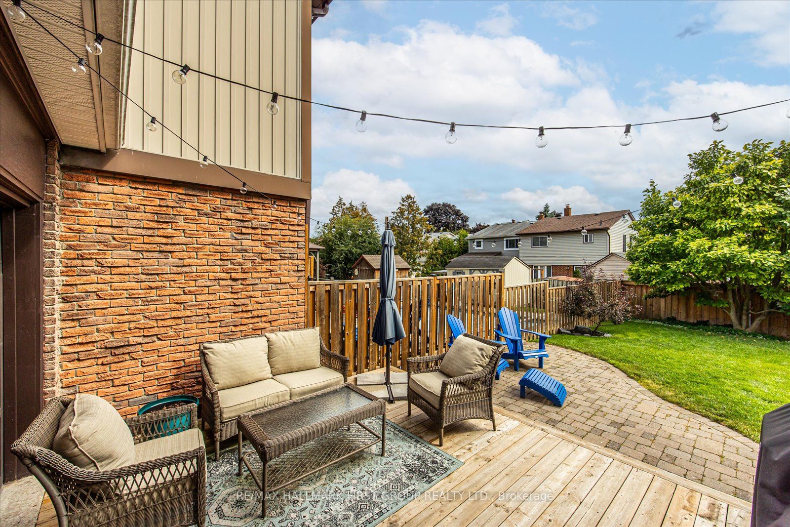1161 Canborough Crescent
