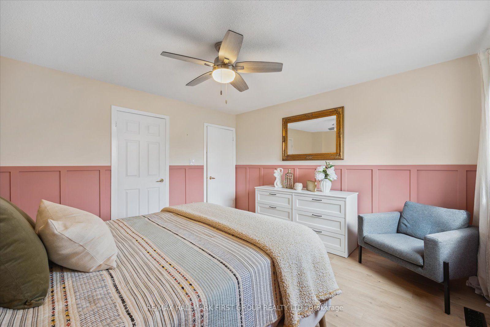1161 Canborough Crescent