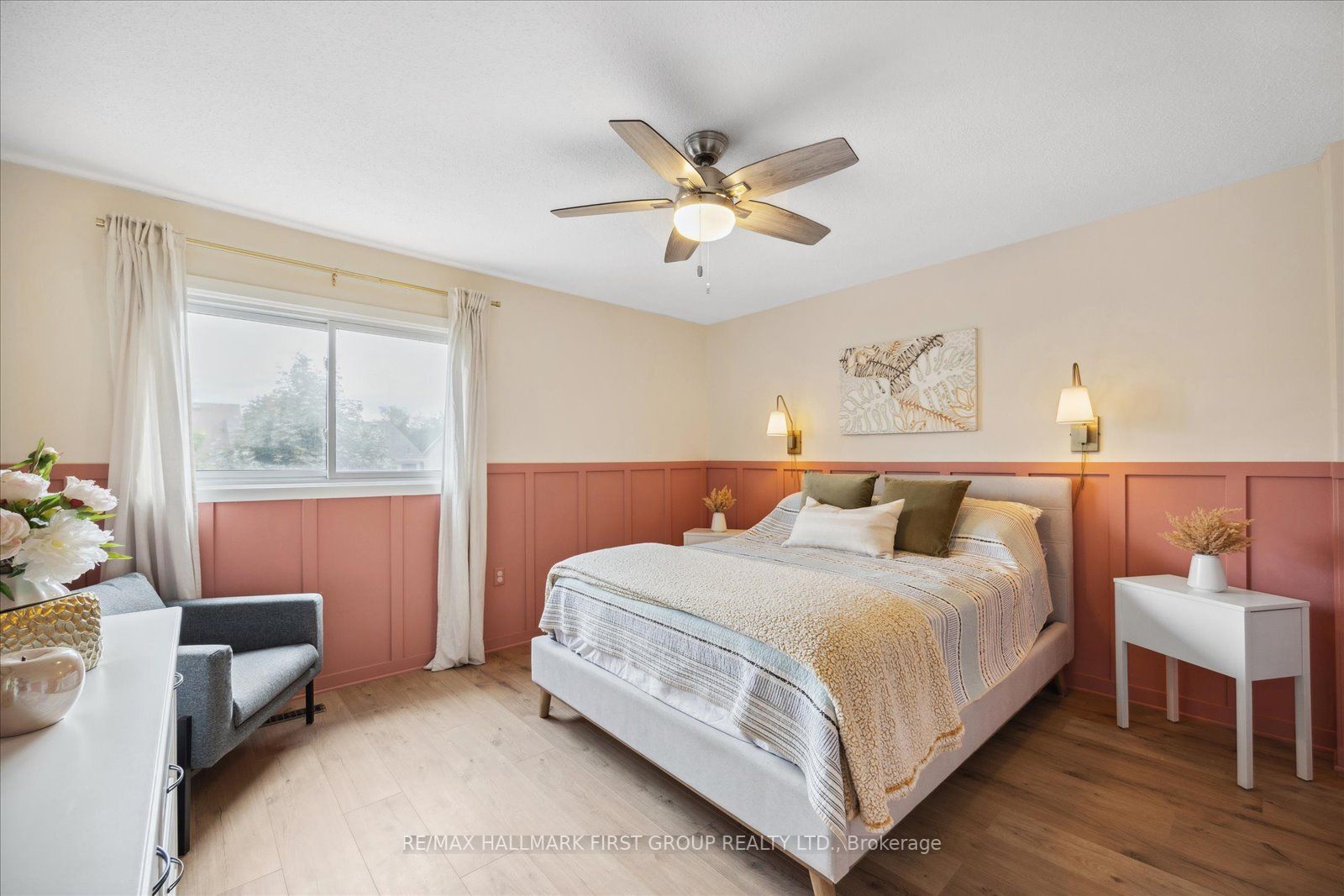 1161 Canborough Crescent