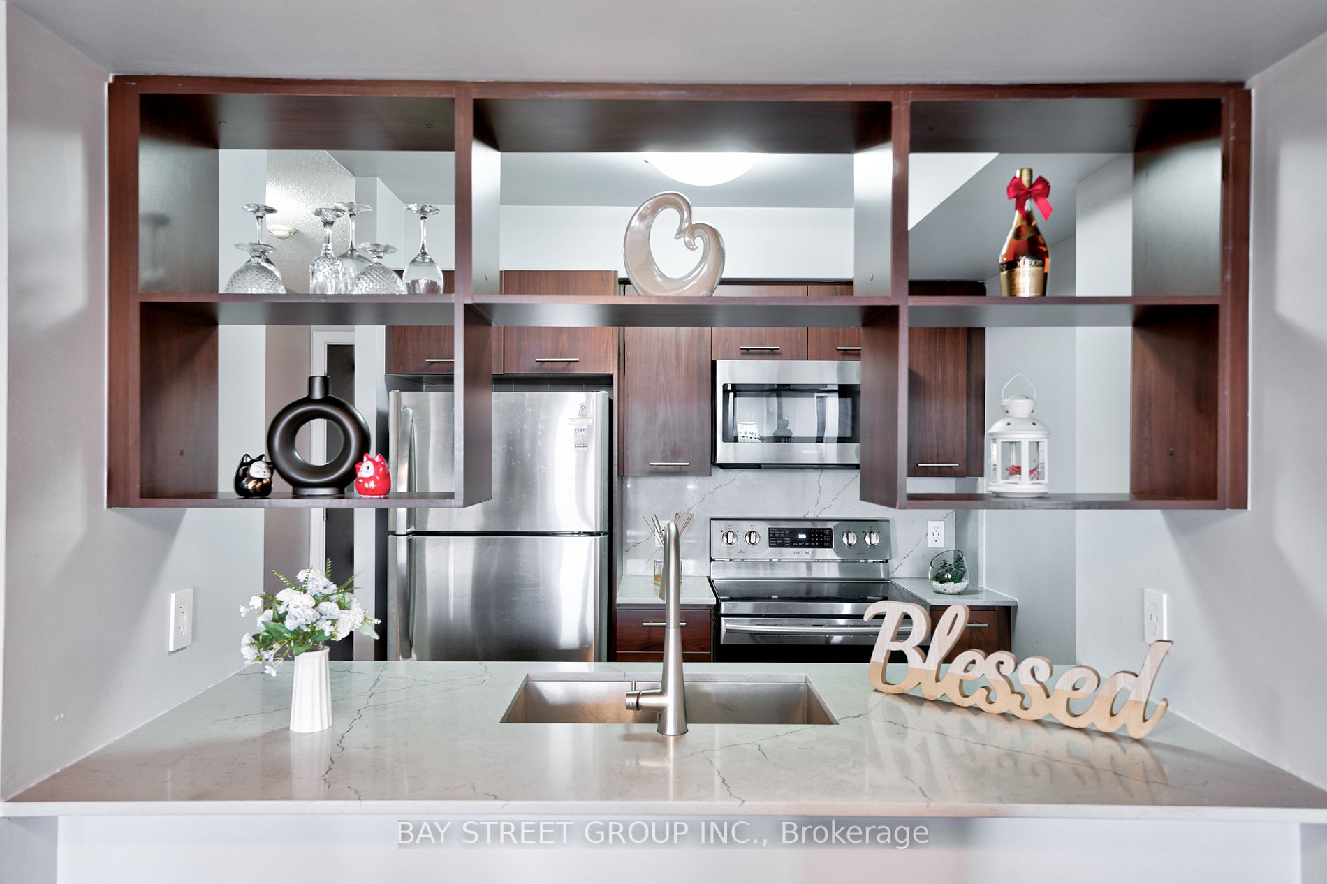 135 Village Green Sq, #3422