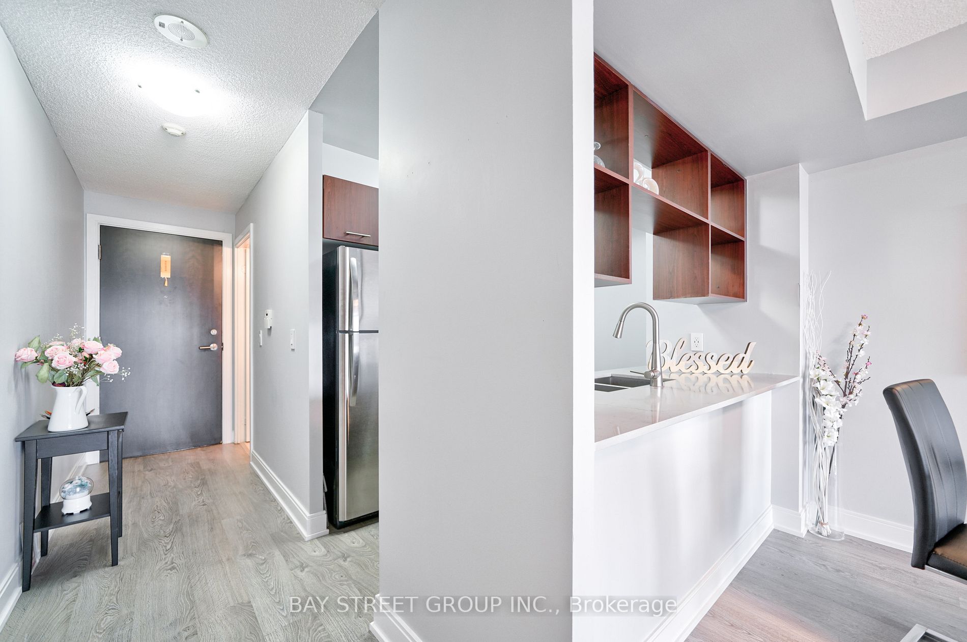135 Village Green Sq, #3422