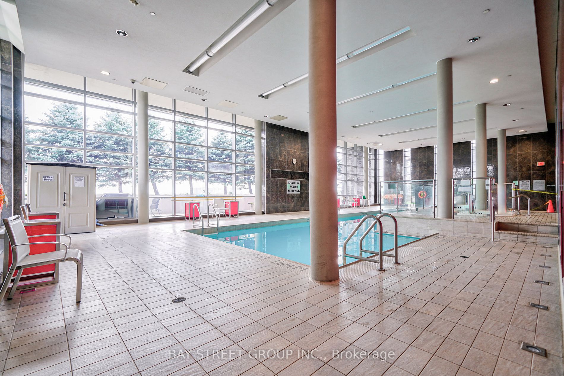 135 Village Green Sq, #3422