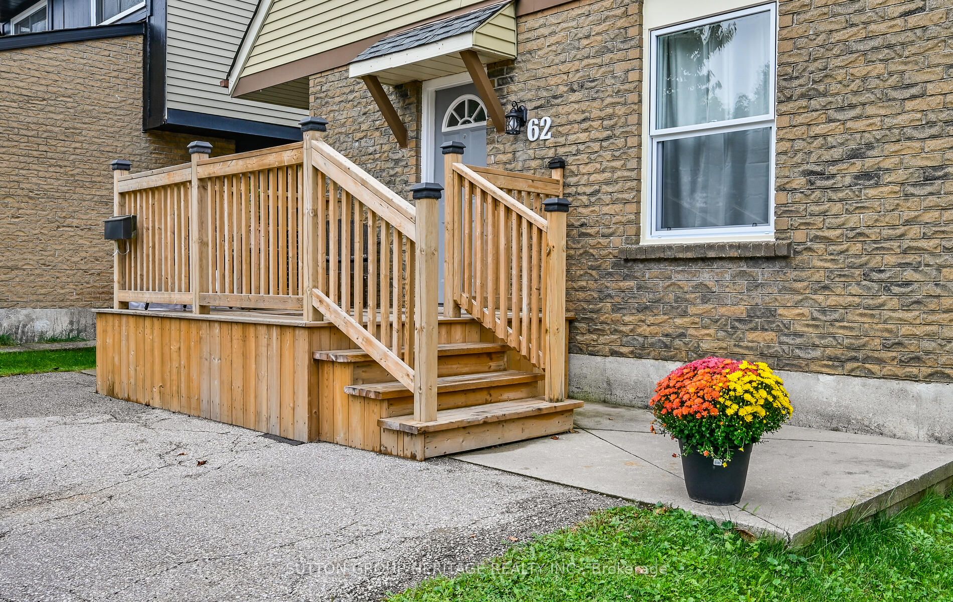 62 Andrea Rd
