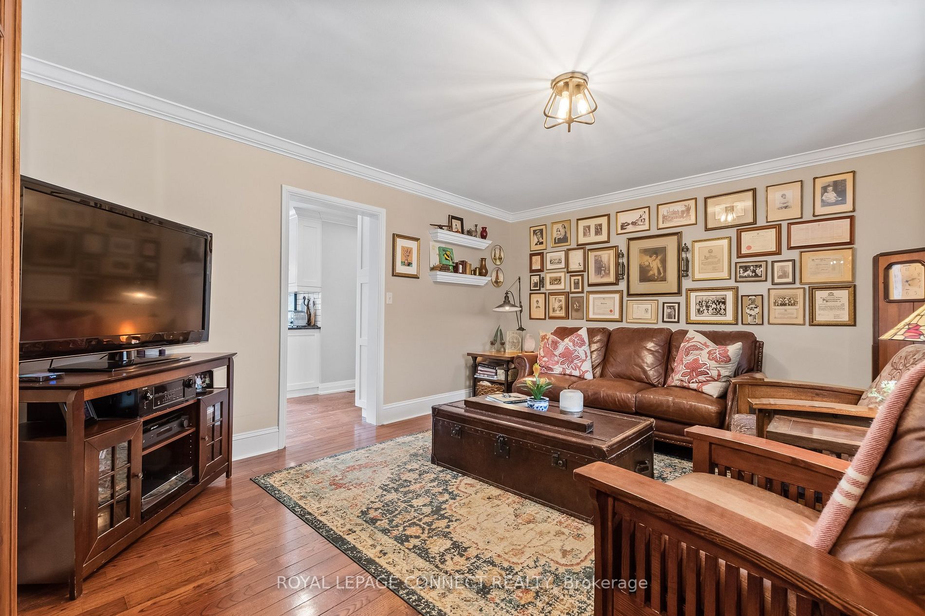 40 Hurd St