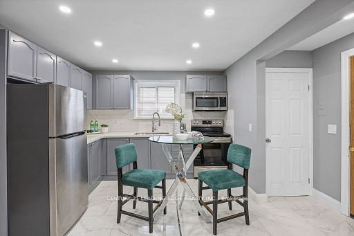 159 Cadillac Ave S