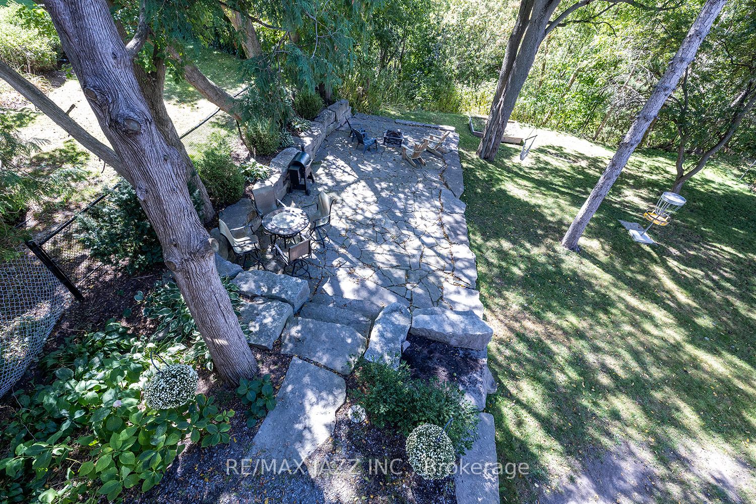 135 Queen St
