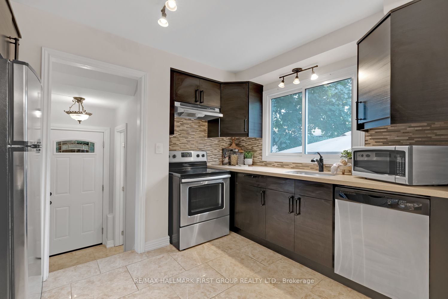 146 Scugog St