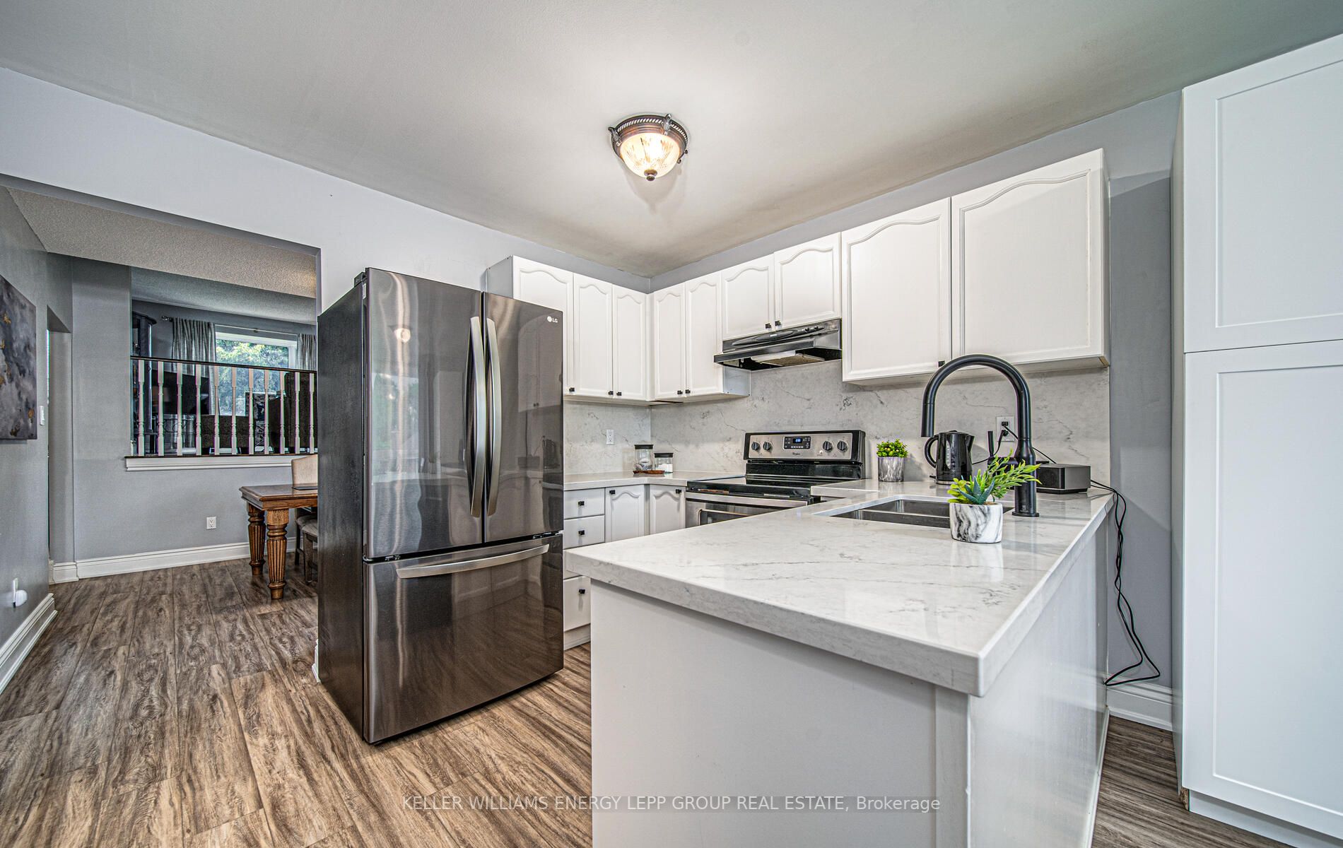 10 Hiscox Crt