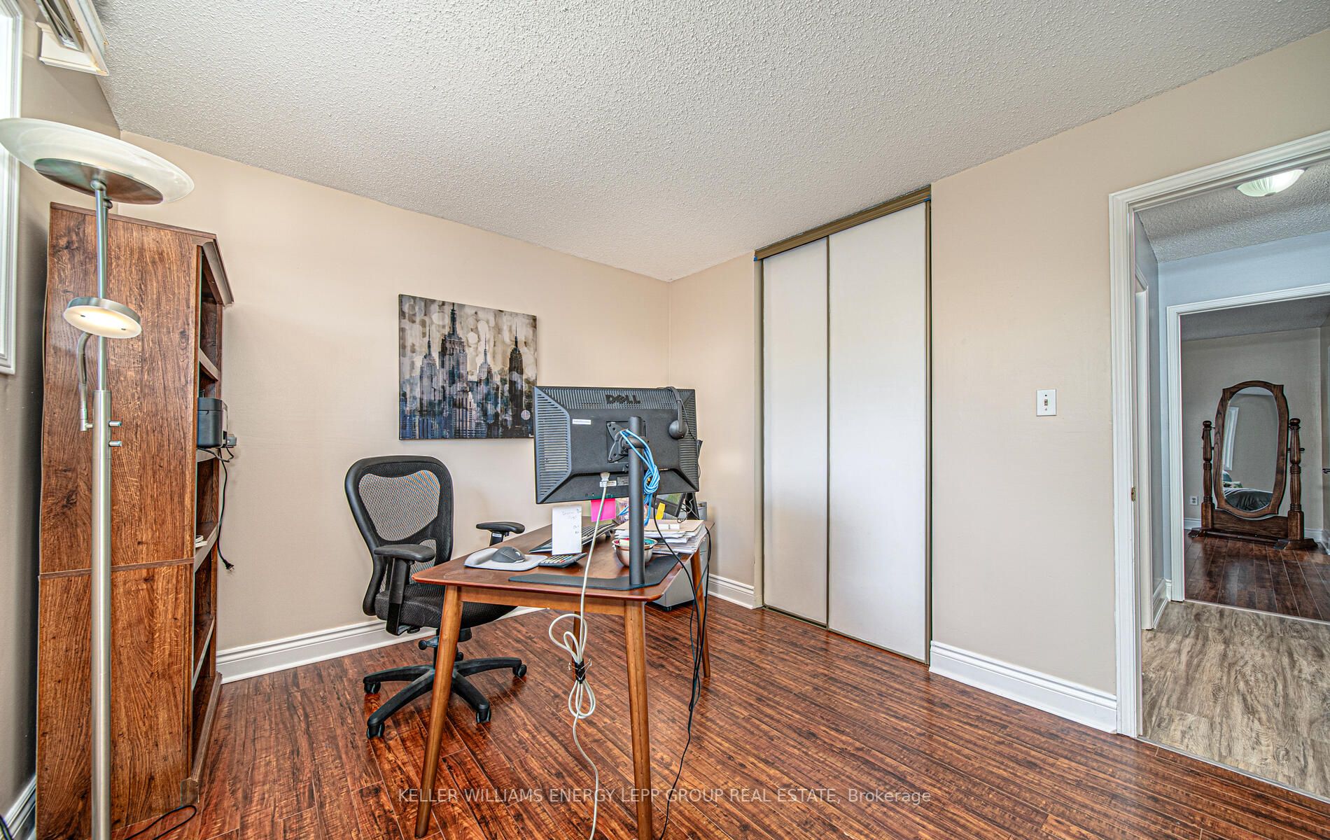 10 Hiscox Crt