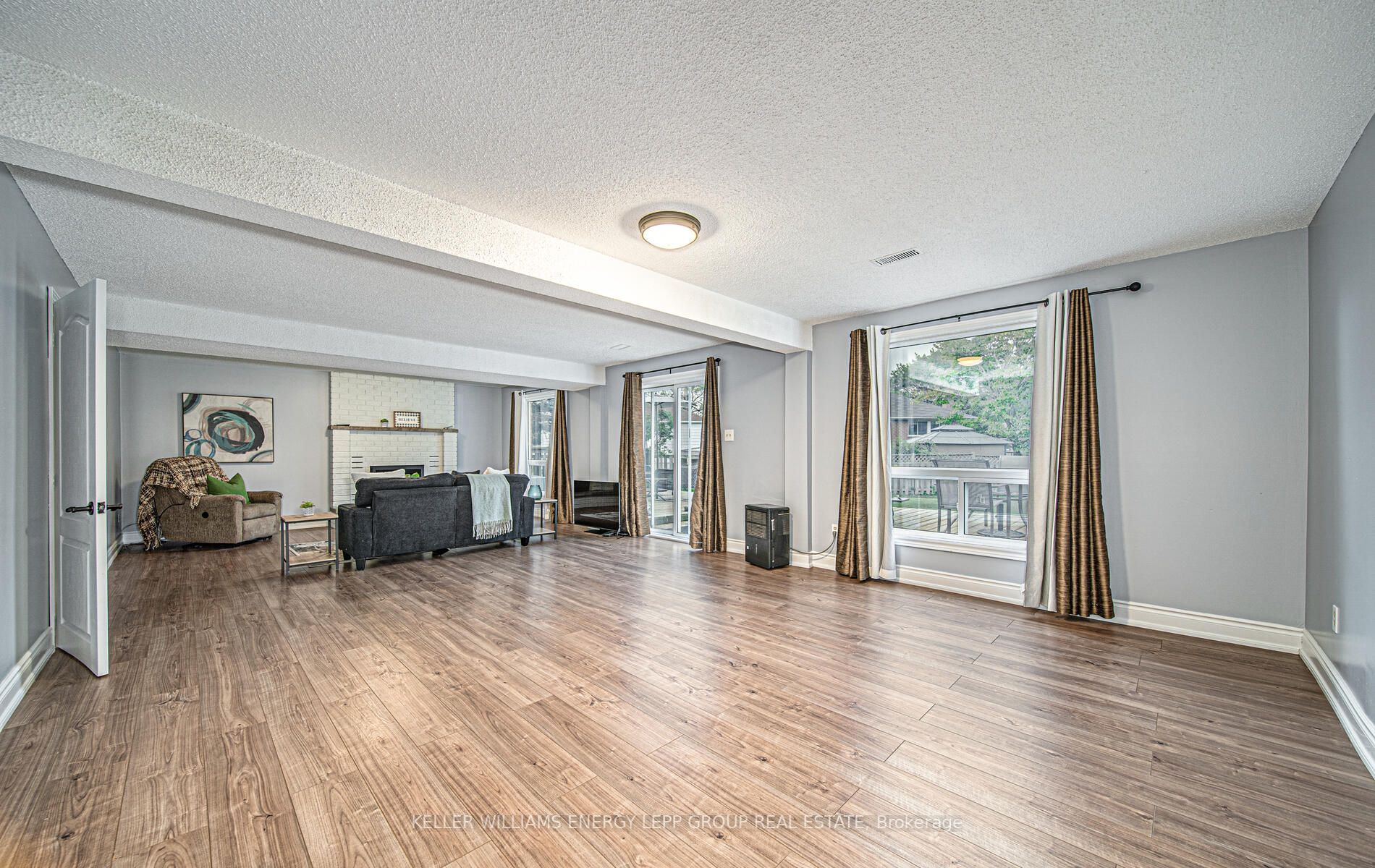 10 Hiscox Crt