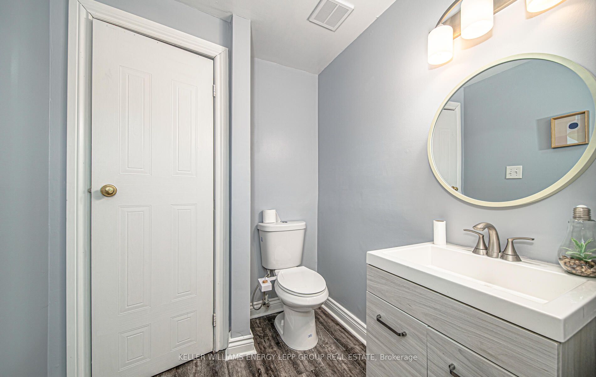 10 Hiscox Crt
