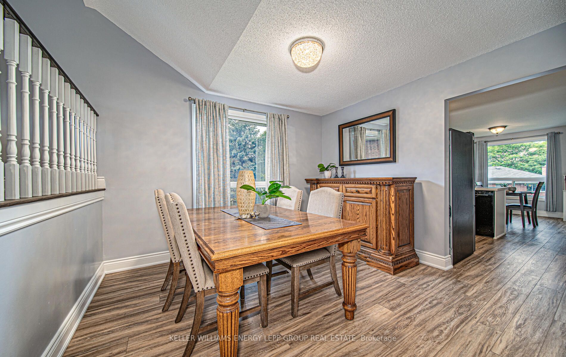 10 Hiscox Crt