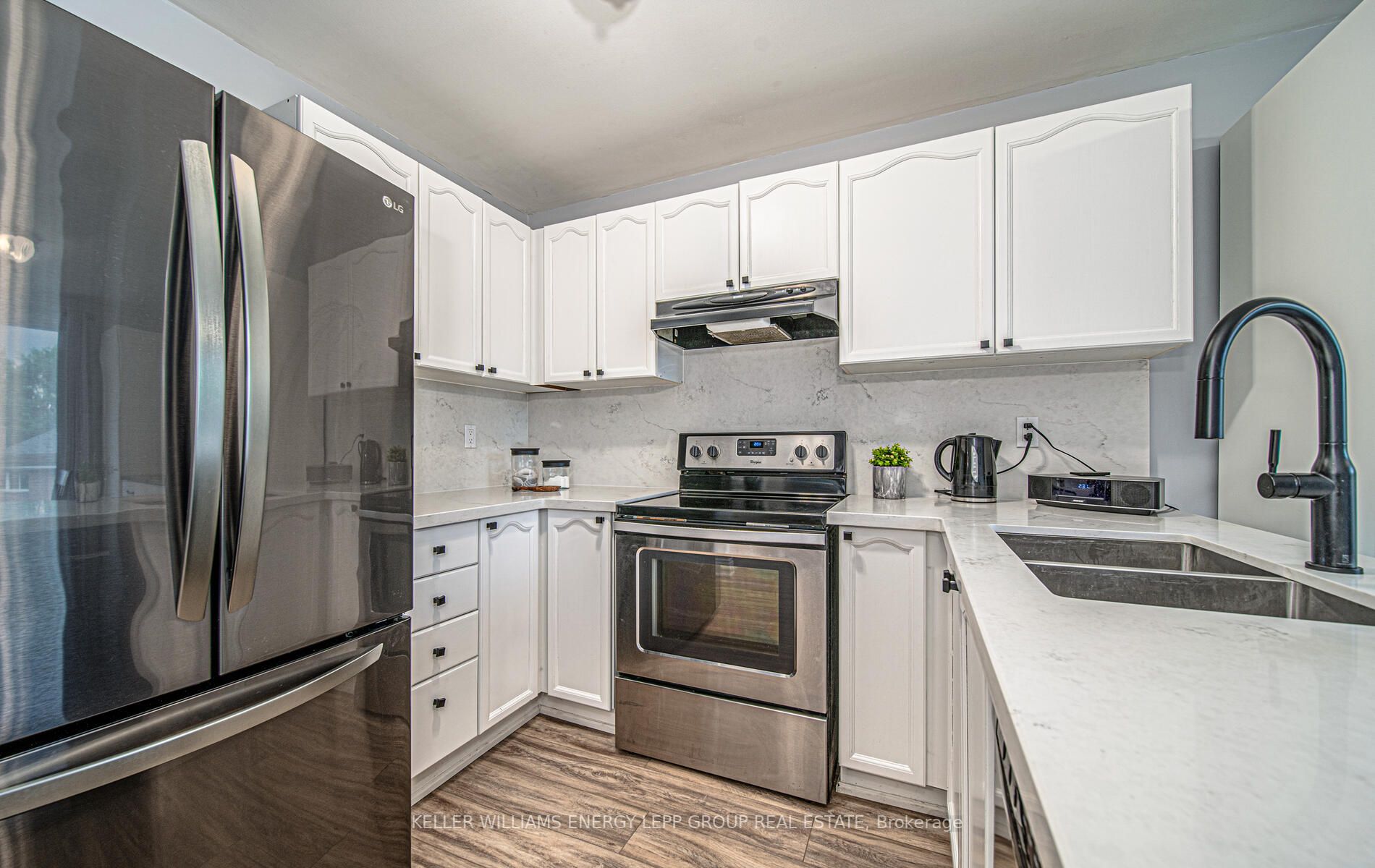 10 Hiscox Crt