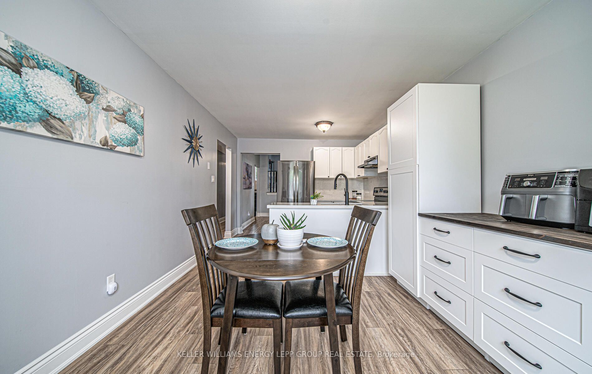 10 Hiscox Crt