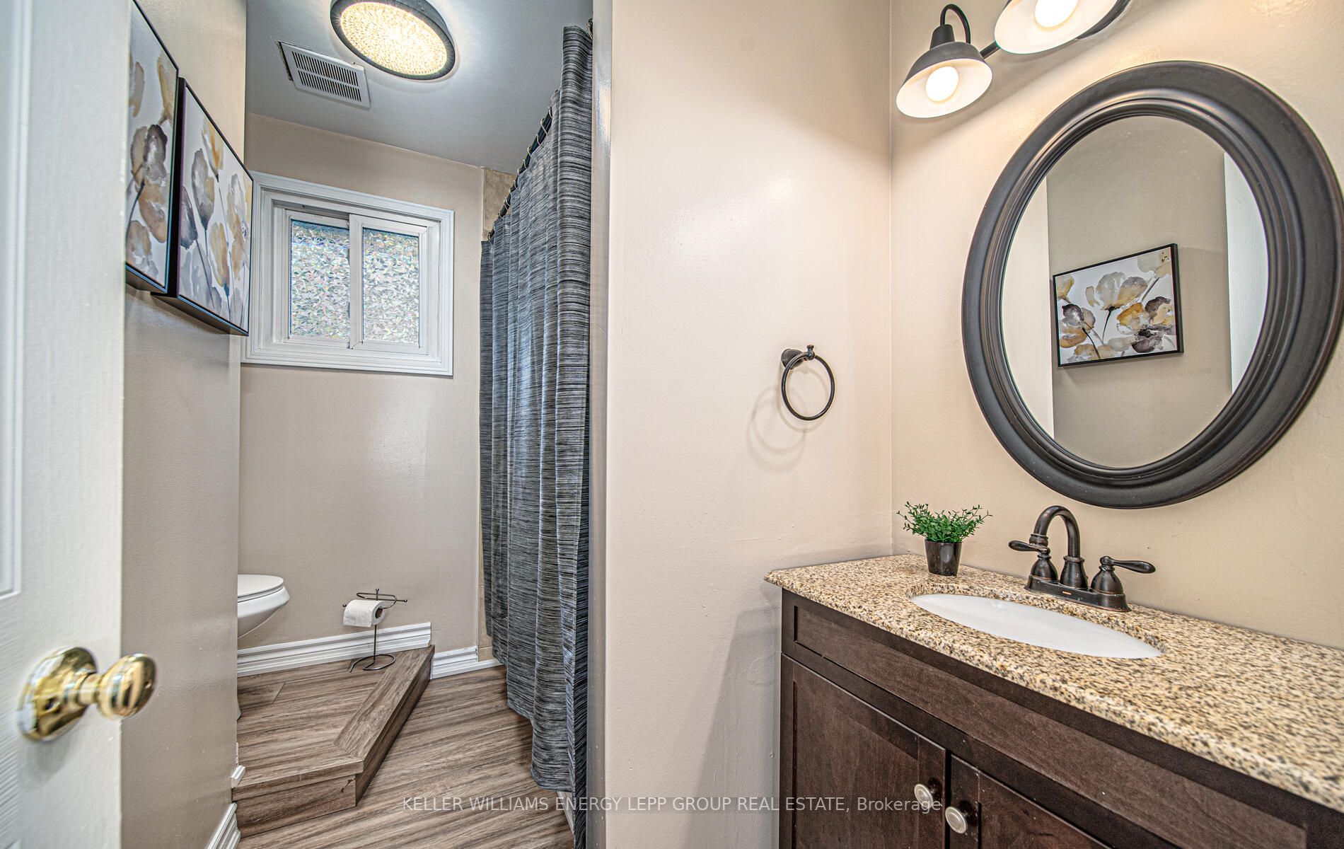 10 Hiscox Crt