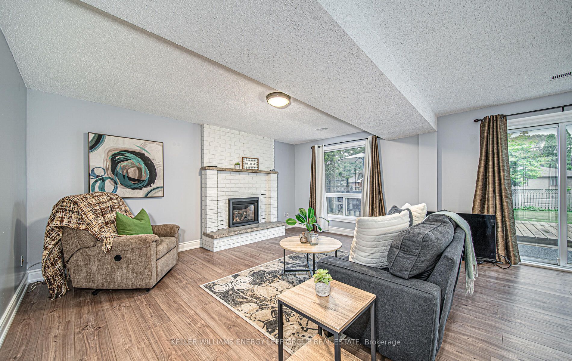 10 Hiscox Crt