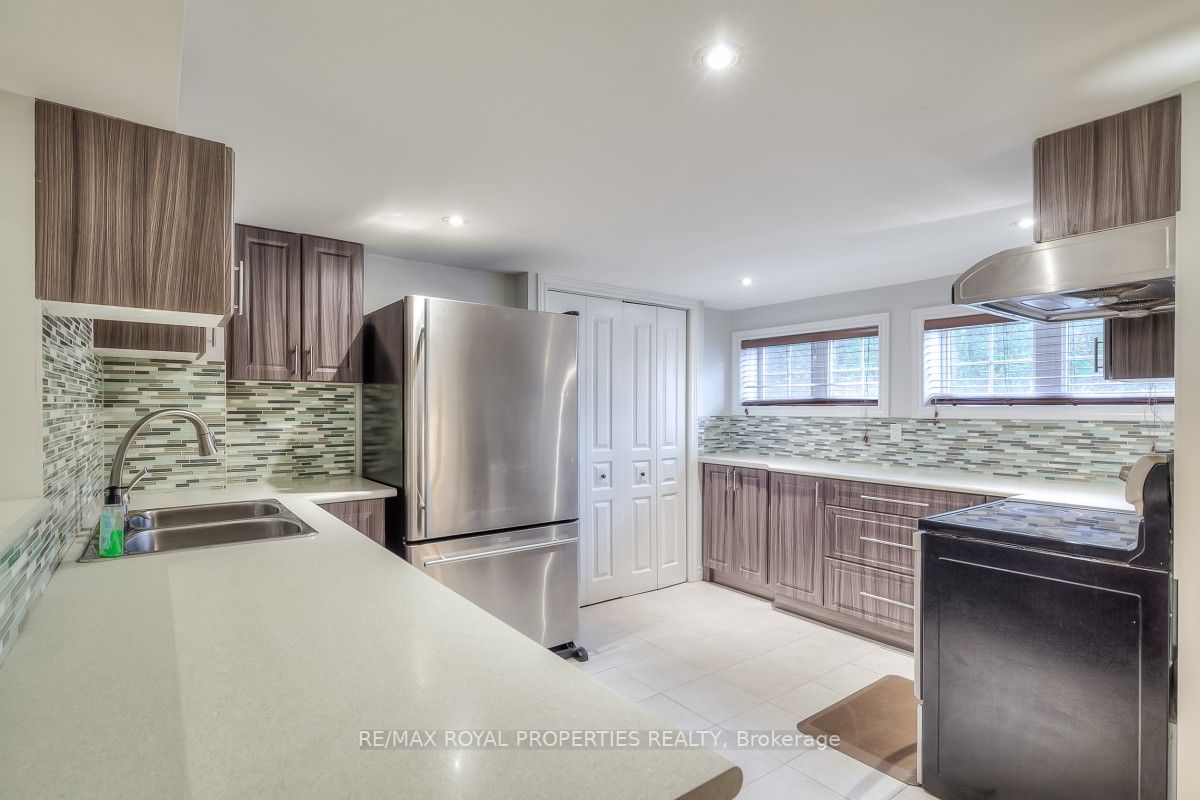 8 Speight Court