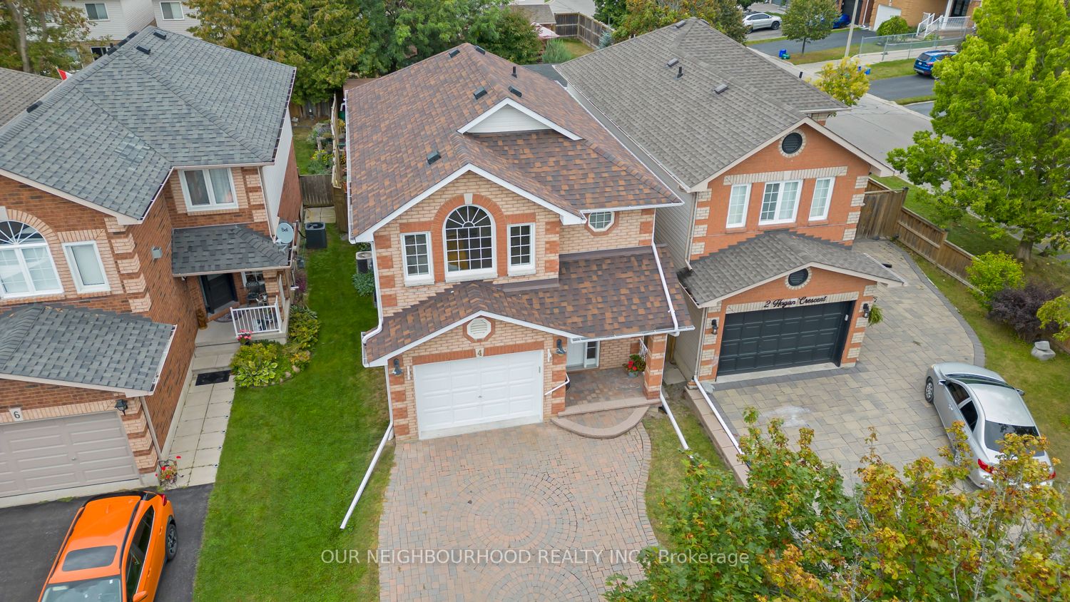 4 Hogan Cres