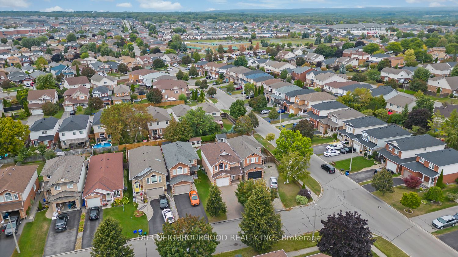 4 Hogan Cres