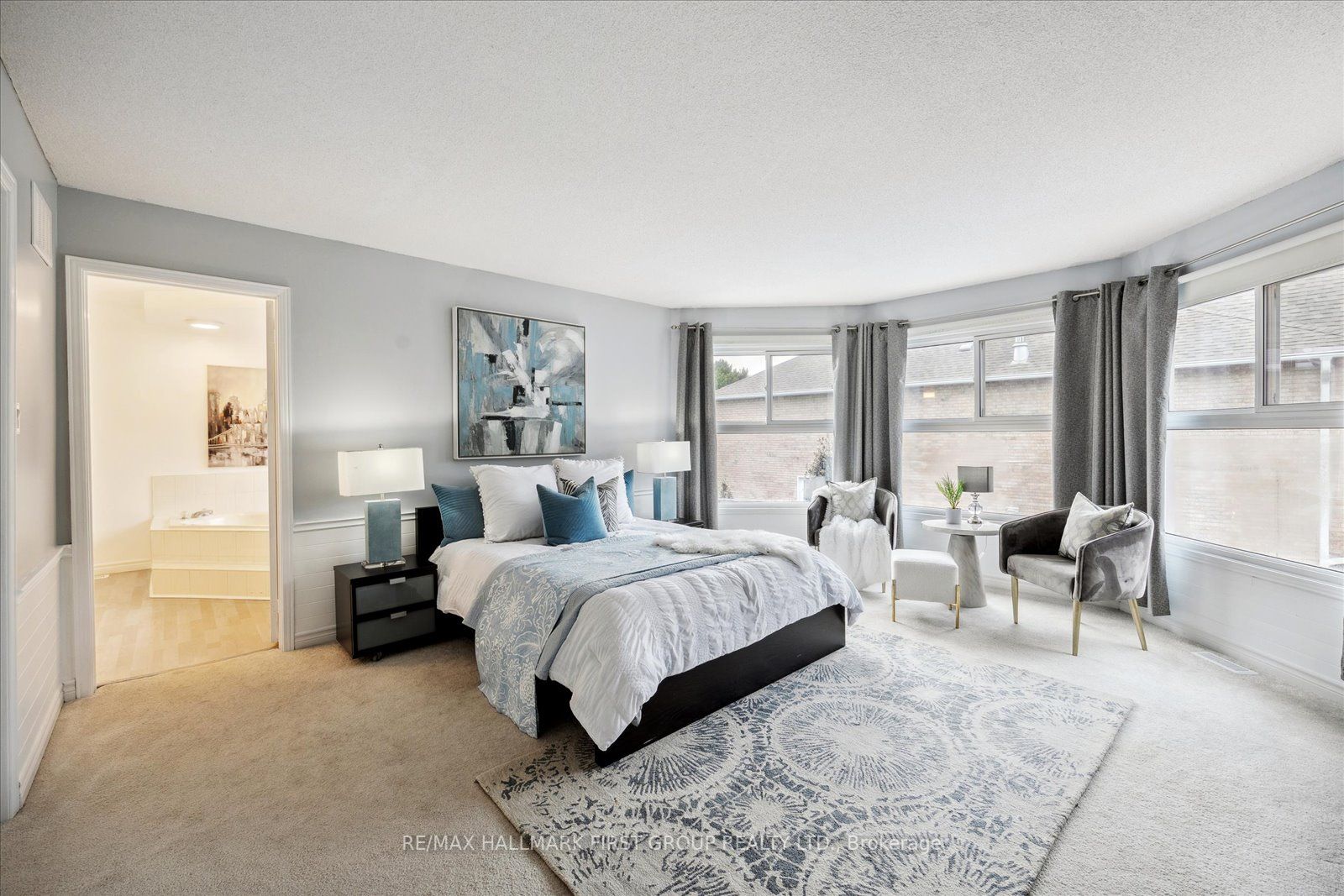 1031 Moorelands Cres