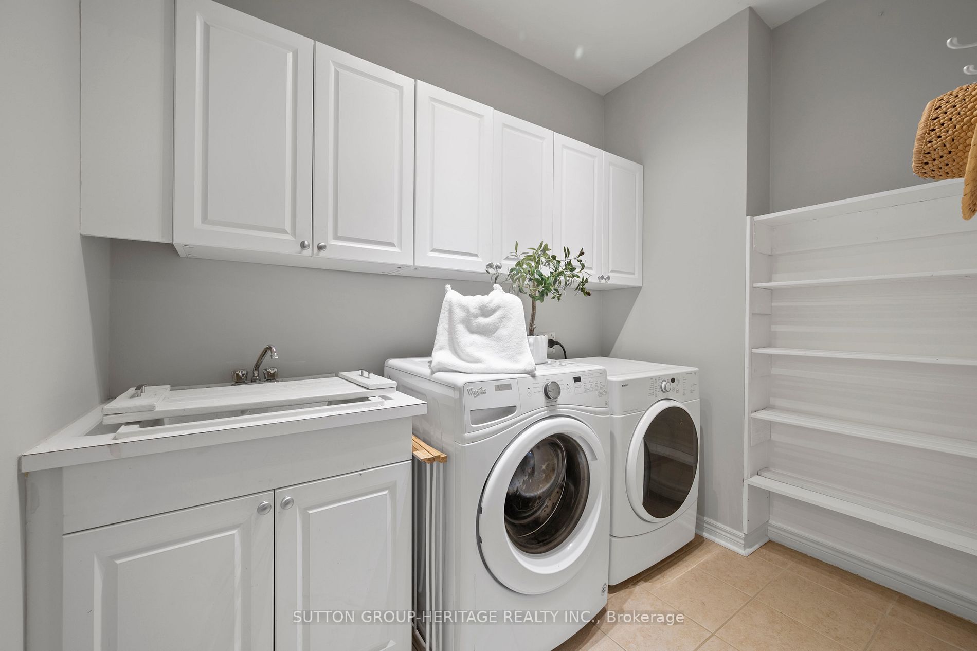 9 Tunney Pl